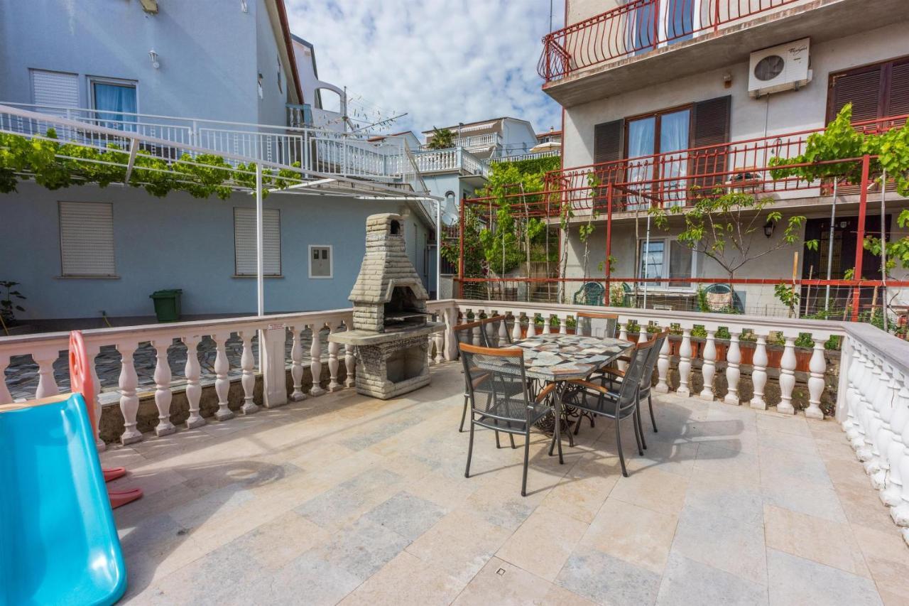 Apartments Mirela Криквеница Екстериор снимка