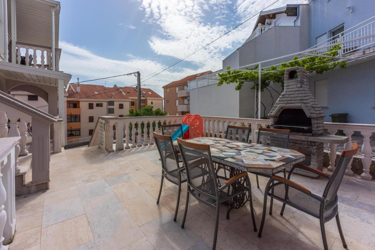 Apartments Mirela Криквеница Екстериор снимка