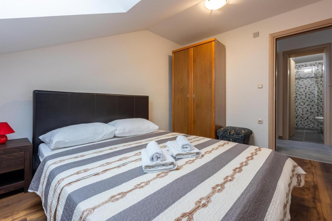 Apartments Mirela Криквеница Екстериор снимка