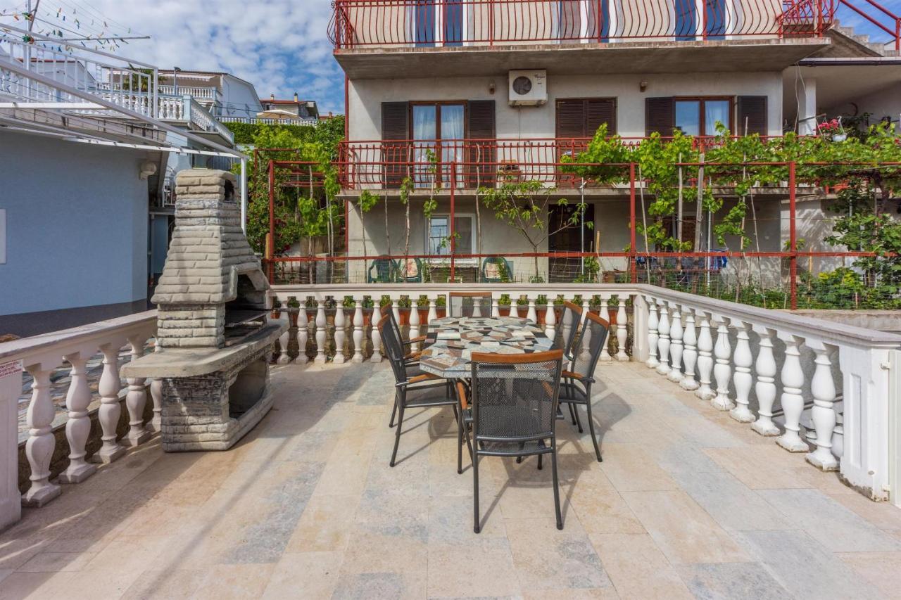 Apartments Mirela Криквеница Екстериор снимка
