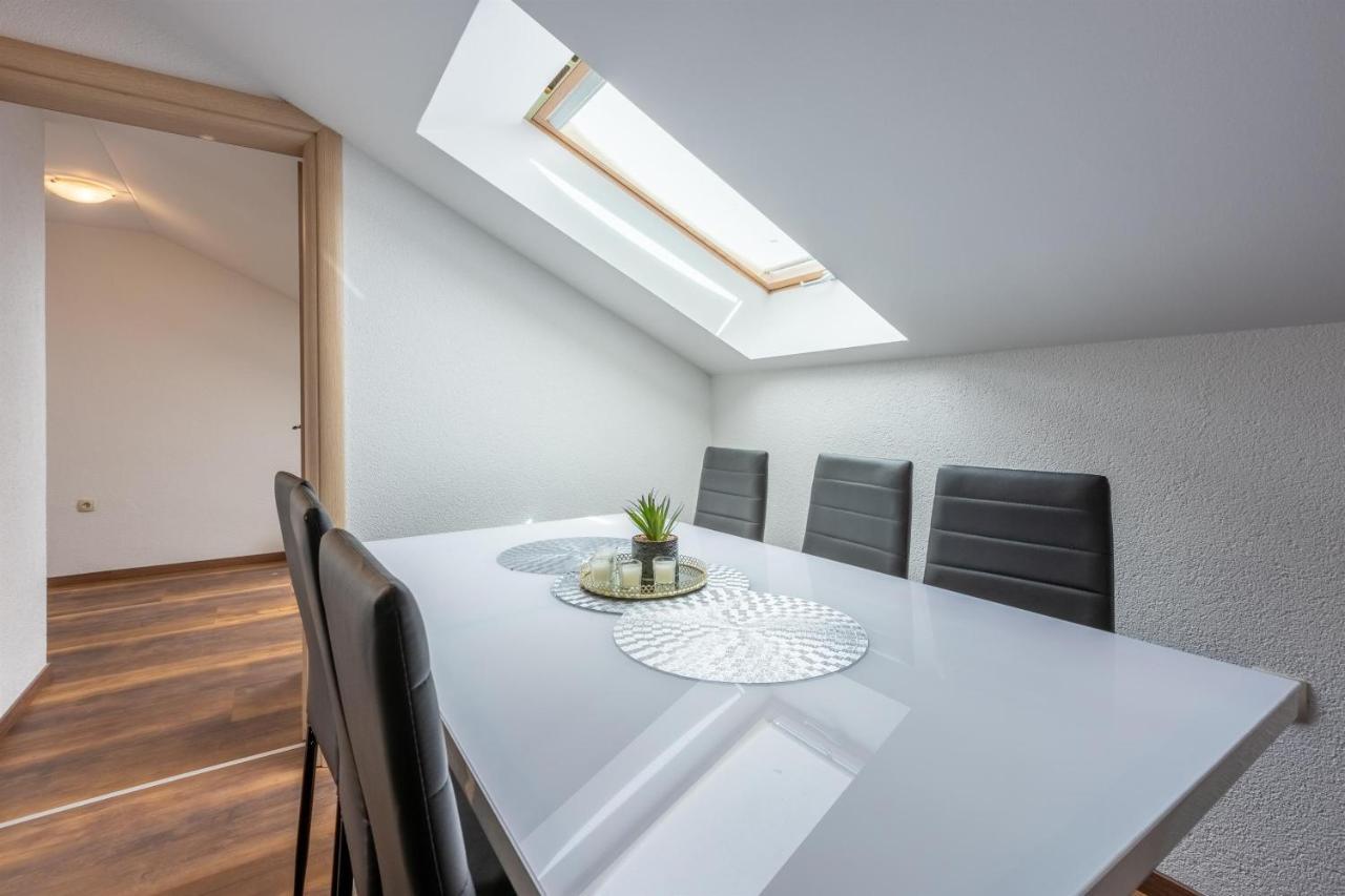 Apartments Mirela Криквеница Екстериор снимка