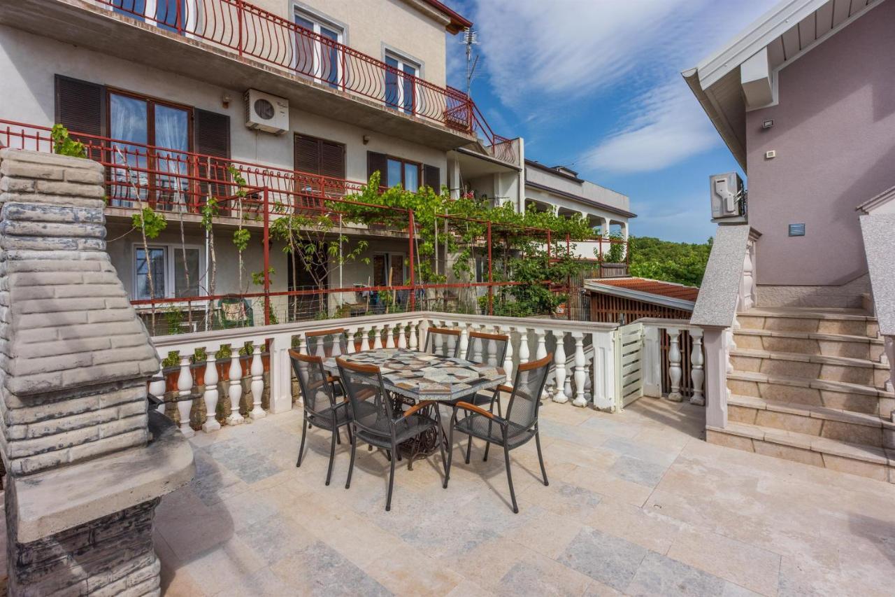 Apartments Mirela Криквеница Екстериор снимка