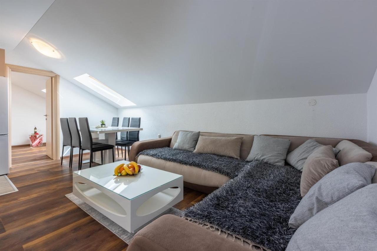 Apartments Mirela Криквеница Екстериор снимка