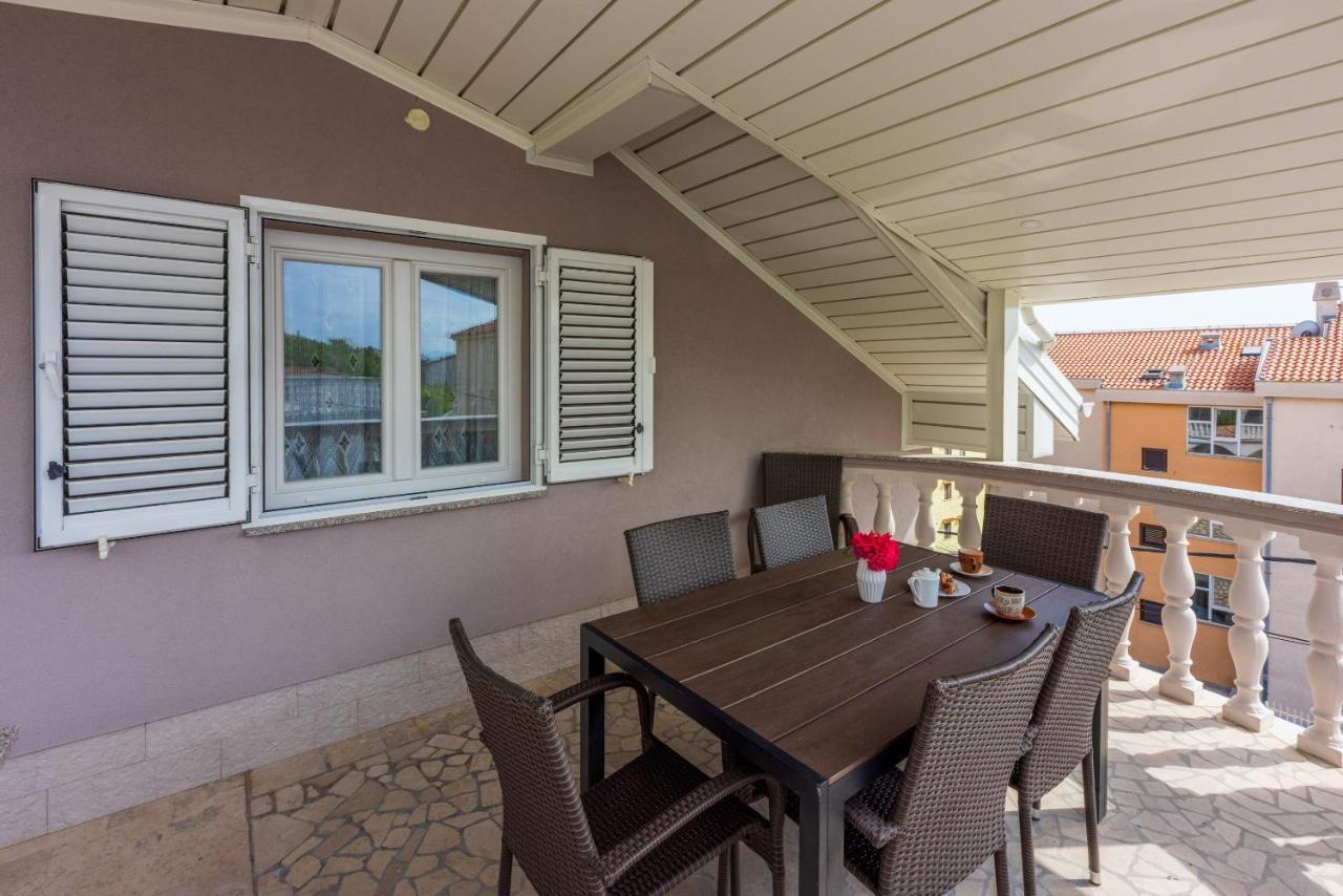 Apartments Mirela Криквеница Екстериор снимка